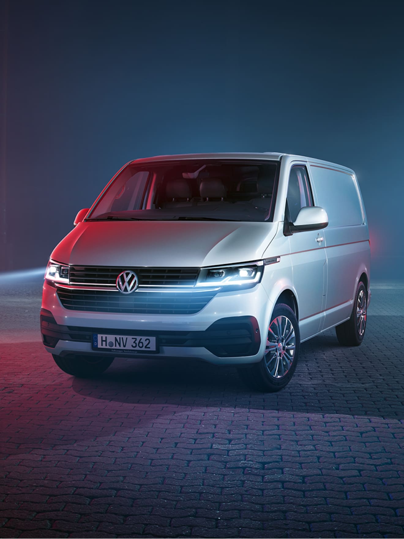 Transporter 6.1 z przodu.